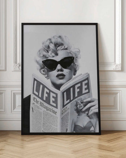Chic Blonde Magazine Moment