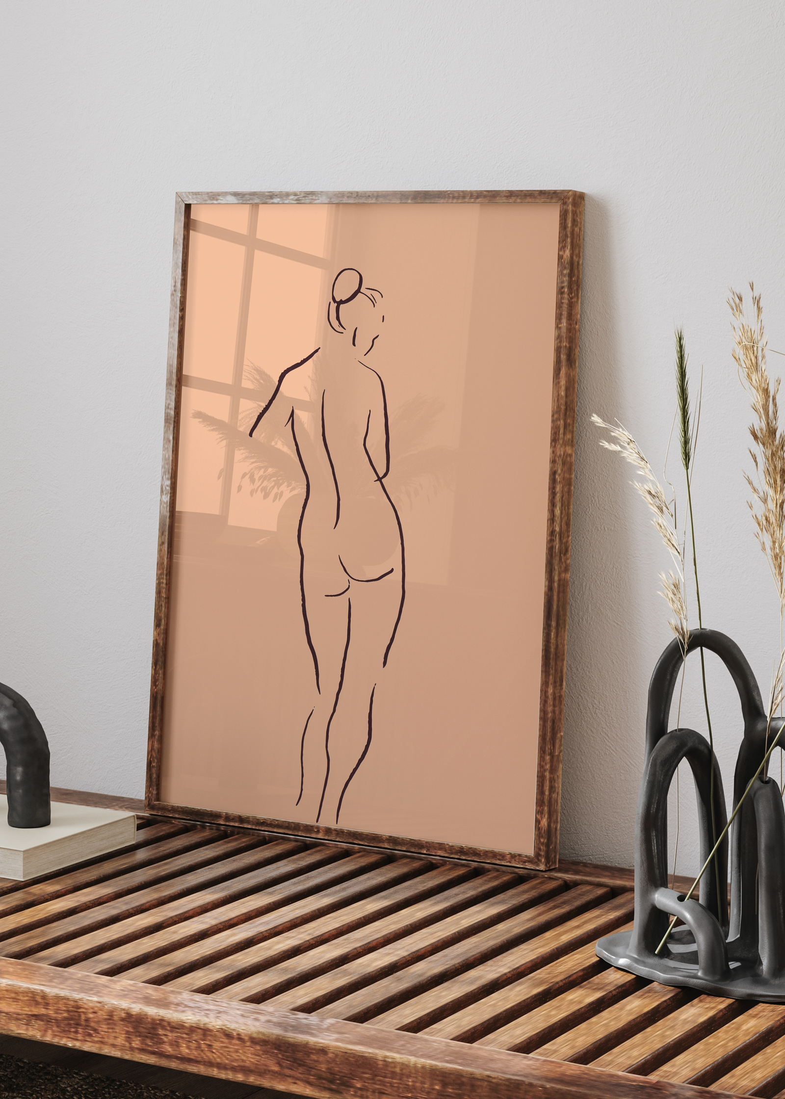 Minimal Nude from the back peach color